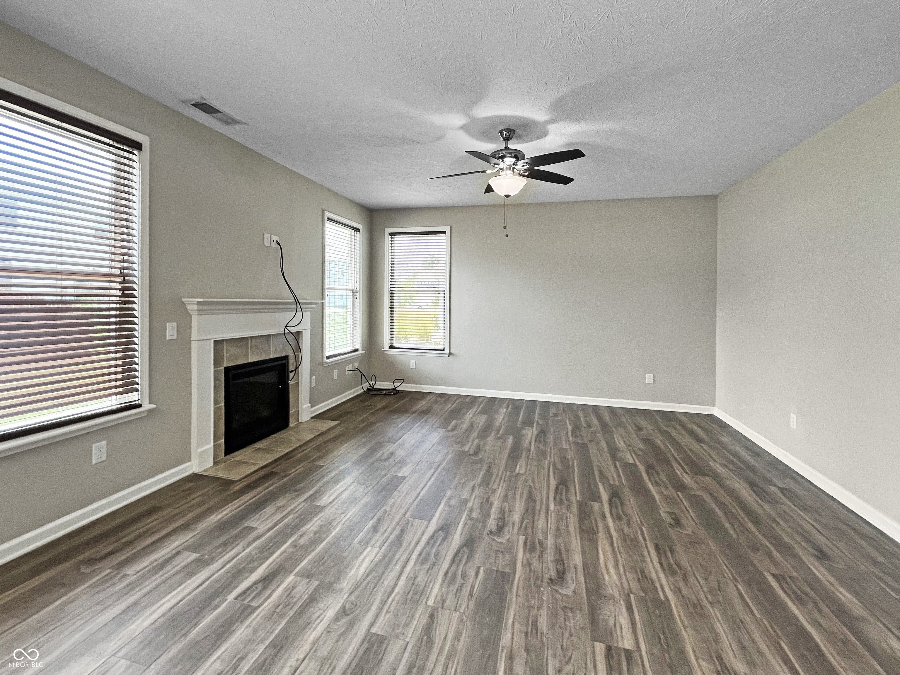 5775 Waterstone Way – photo 2