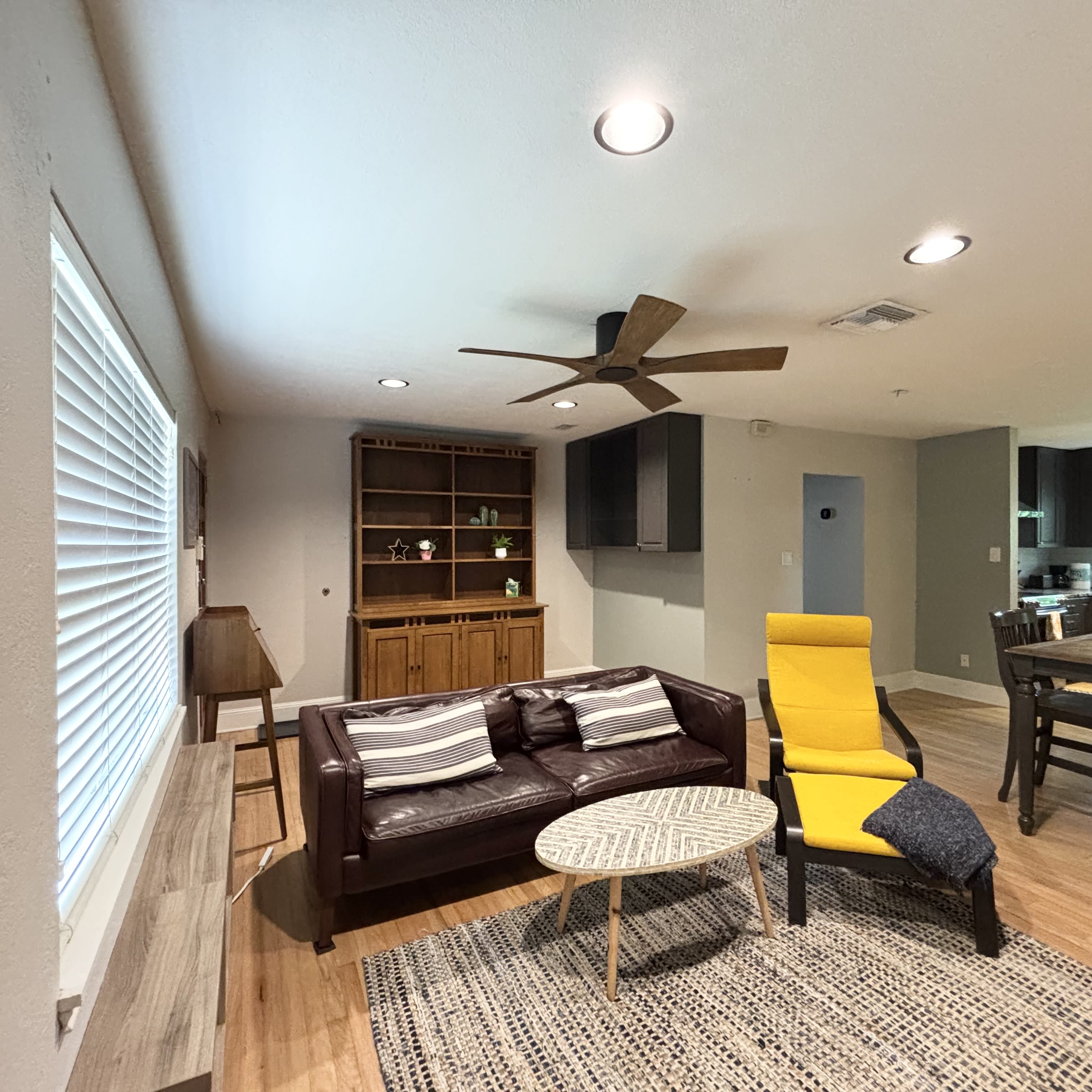 216 East Kaley Street – photo 2