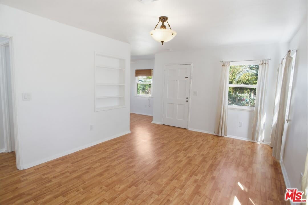 4867 Wiota St – photo 3