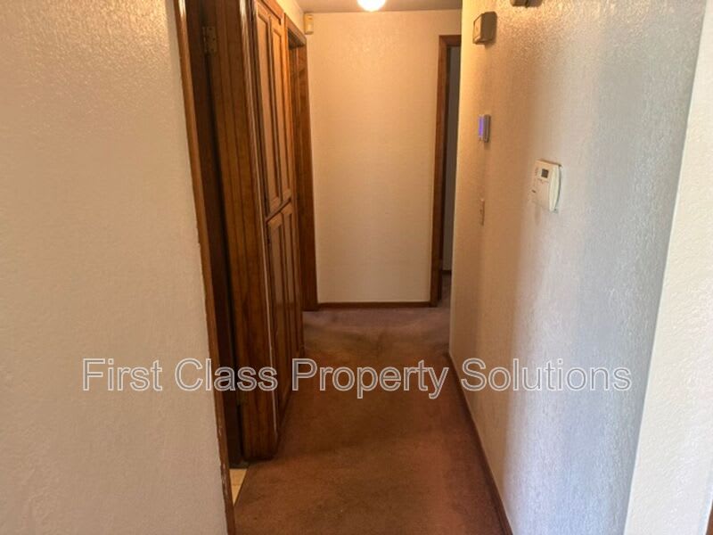 8613 East Parkridge Dr – photo 3