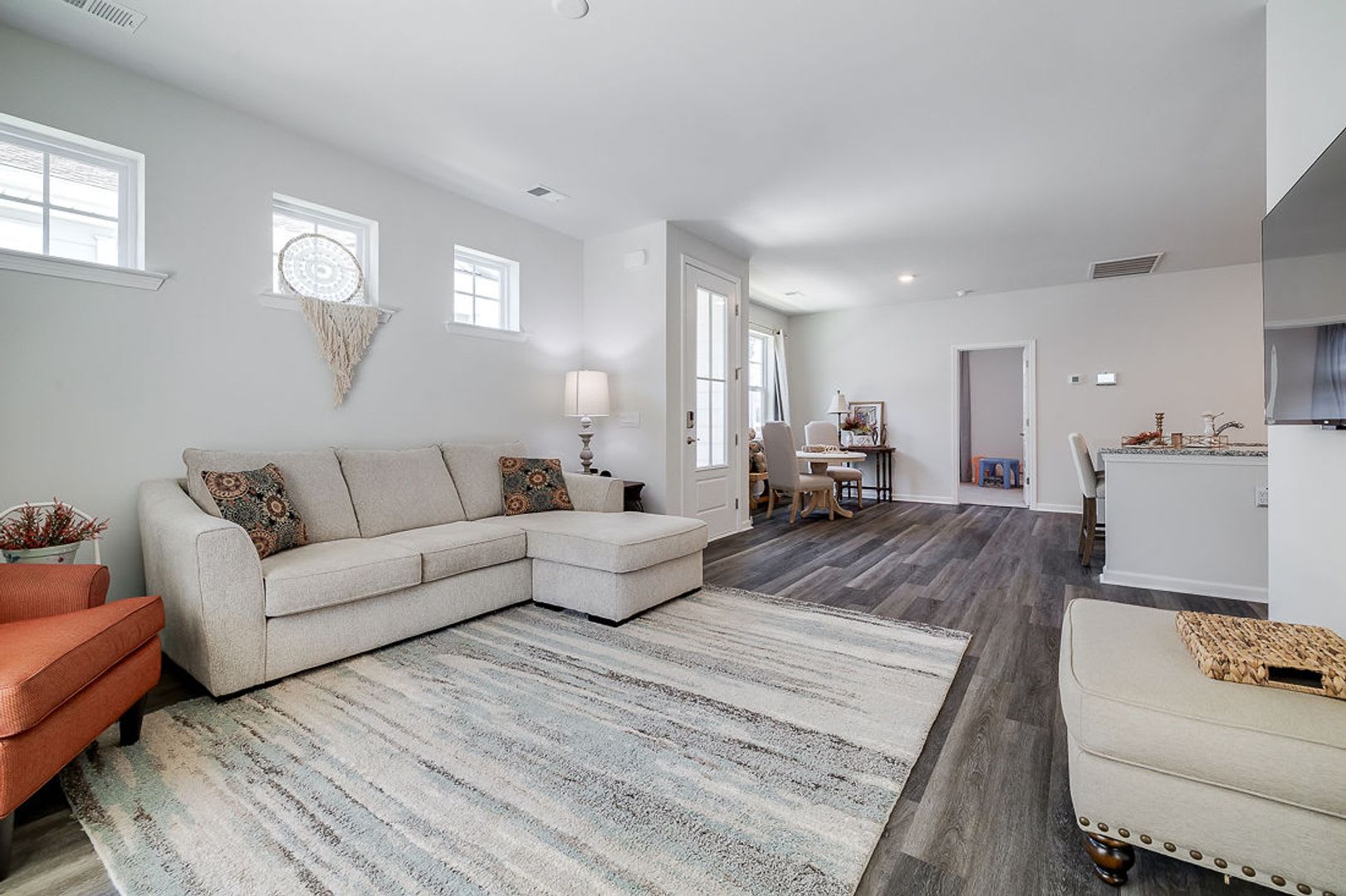 Move-In Ready 3-Bedroom Villa in Gated Savannah Quarters! – photo 3