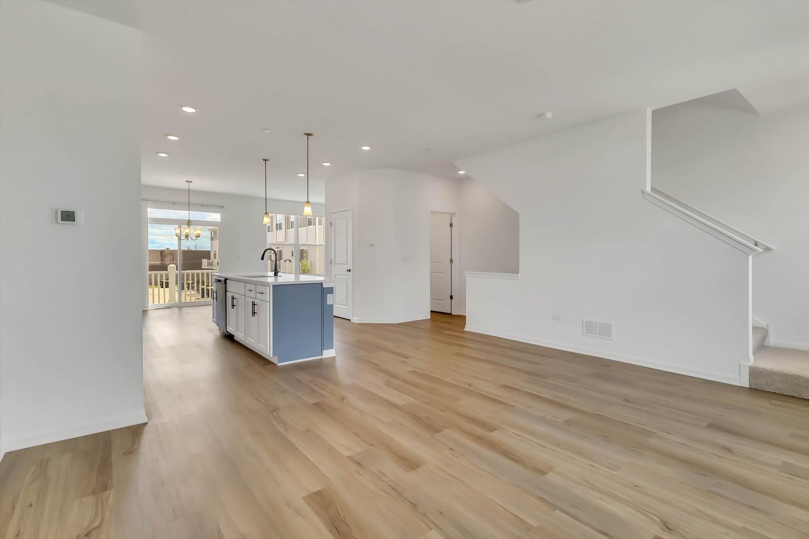 1078 Bogart Street – photo 3