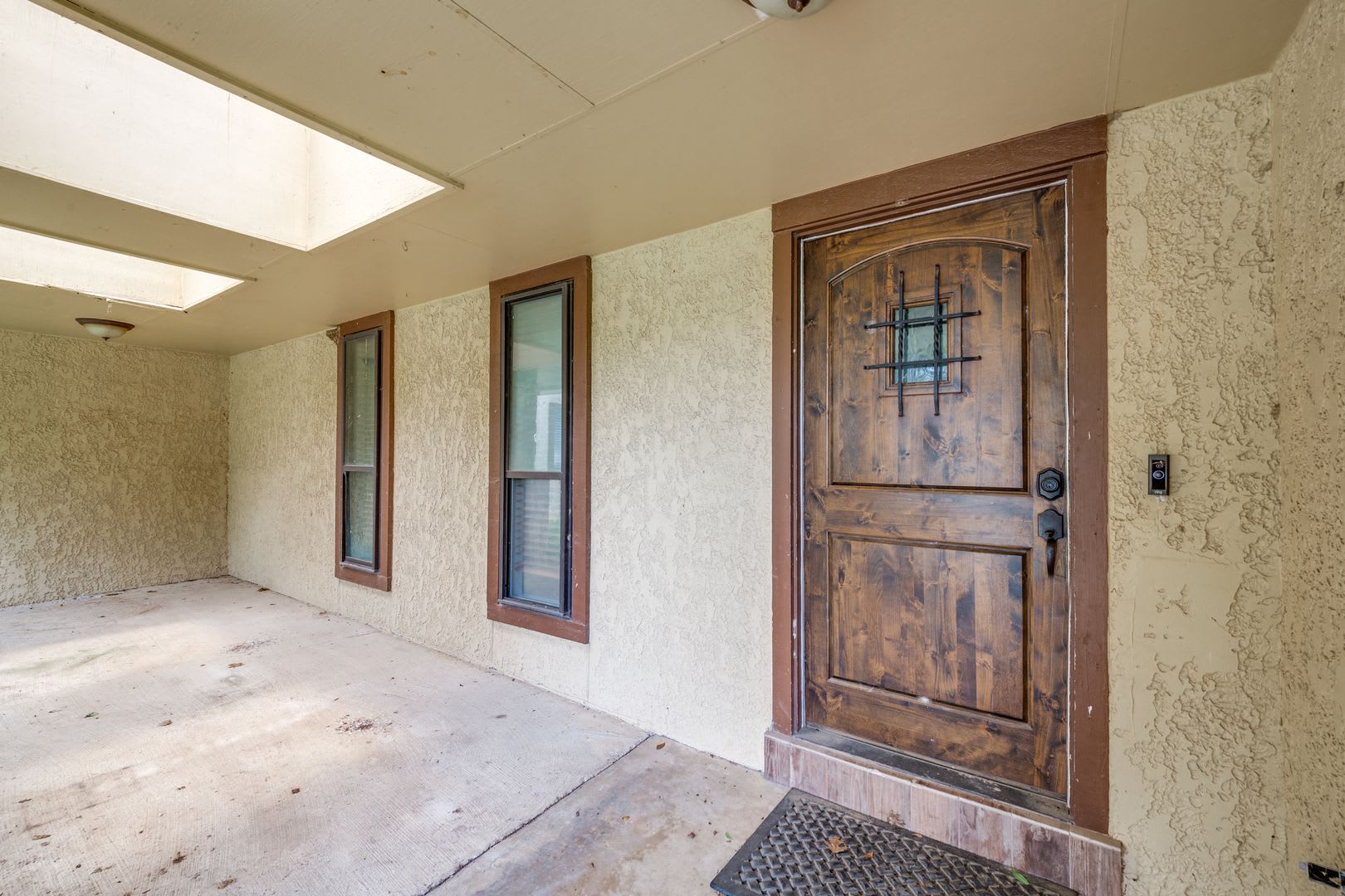 BEAUTIFUL 3-BEDROOM, SINGLE STORY HOME IN HIDDEN FOREST – photo 4