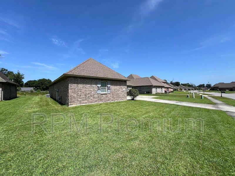 18063 River Landing Dr. – photo 3