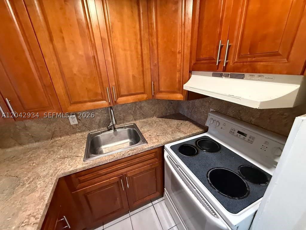 4370 NW 11th St – photo 2