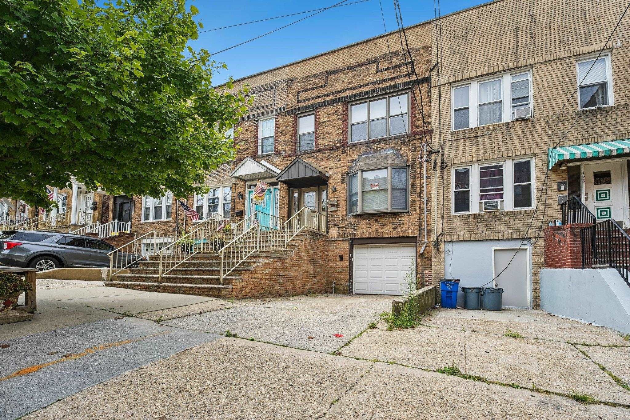 154 W 29TH ST – photo 2