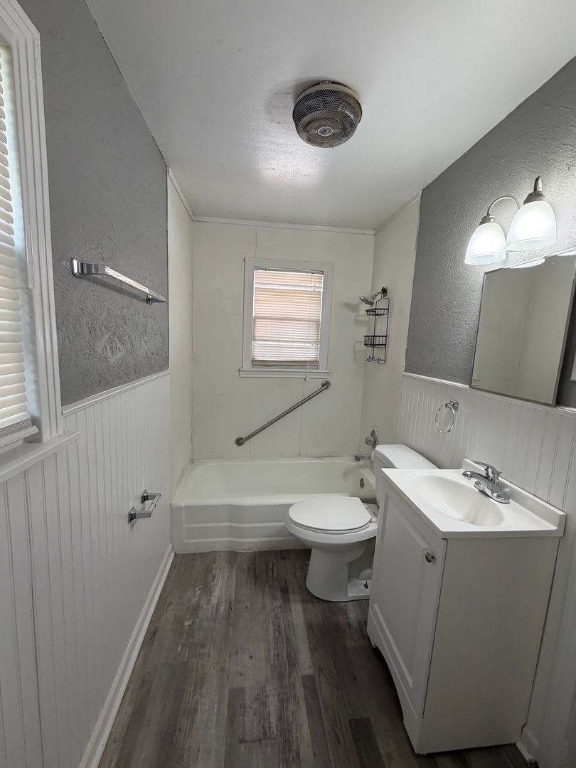 Spacious 4bed 3bath in Medical District – photo 2