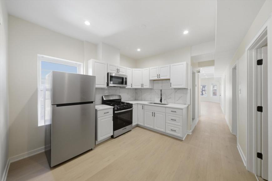 4957 West Superior St. – photo 2