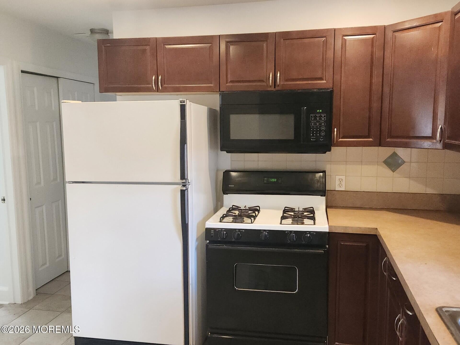 175 W Sylvania Avenue – photo 5