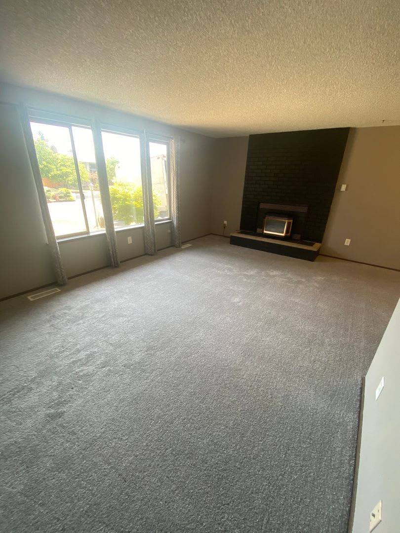 3 Bed Room 1.75 Bath, New Floor Covering, New Interior Paint – photo 5