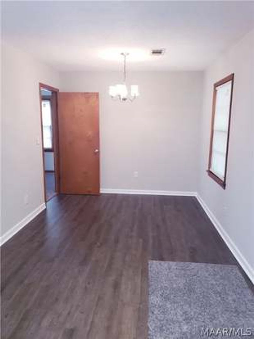 Country Field, City Convenience, Spacious 3 Bed Home Near Historic Downtown Prattville – photo 3