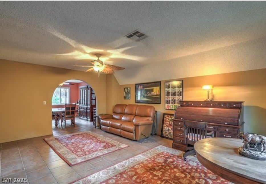 4370 Flandes Street – photo 5