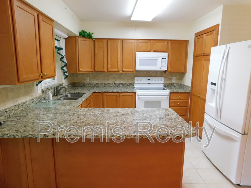 3563 Floral Drive – photo 4