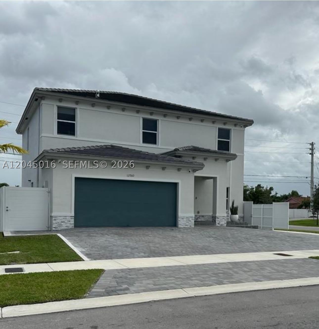 12760 SW 215th Ter – photo 2