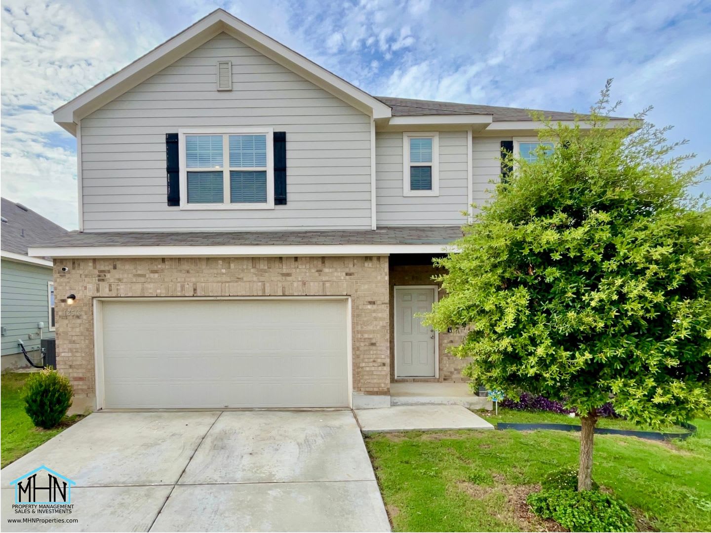 A stunning 2-story 5 bedrooms, 3.5 bathrooms residence in the heart of San Antonio, Texas! – photo 1