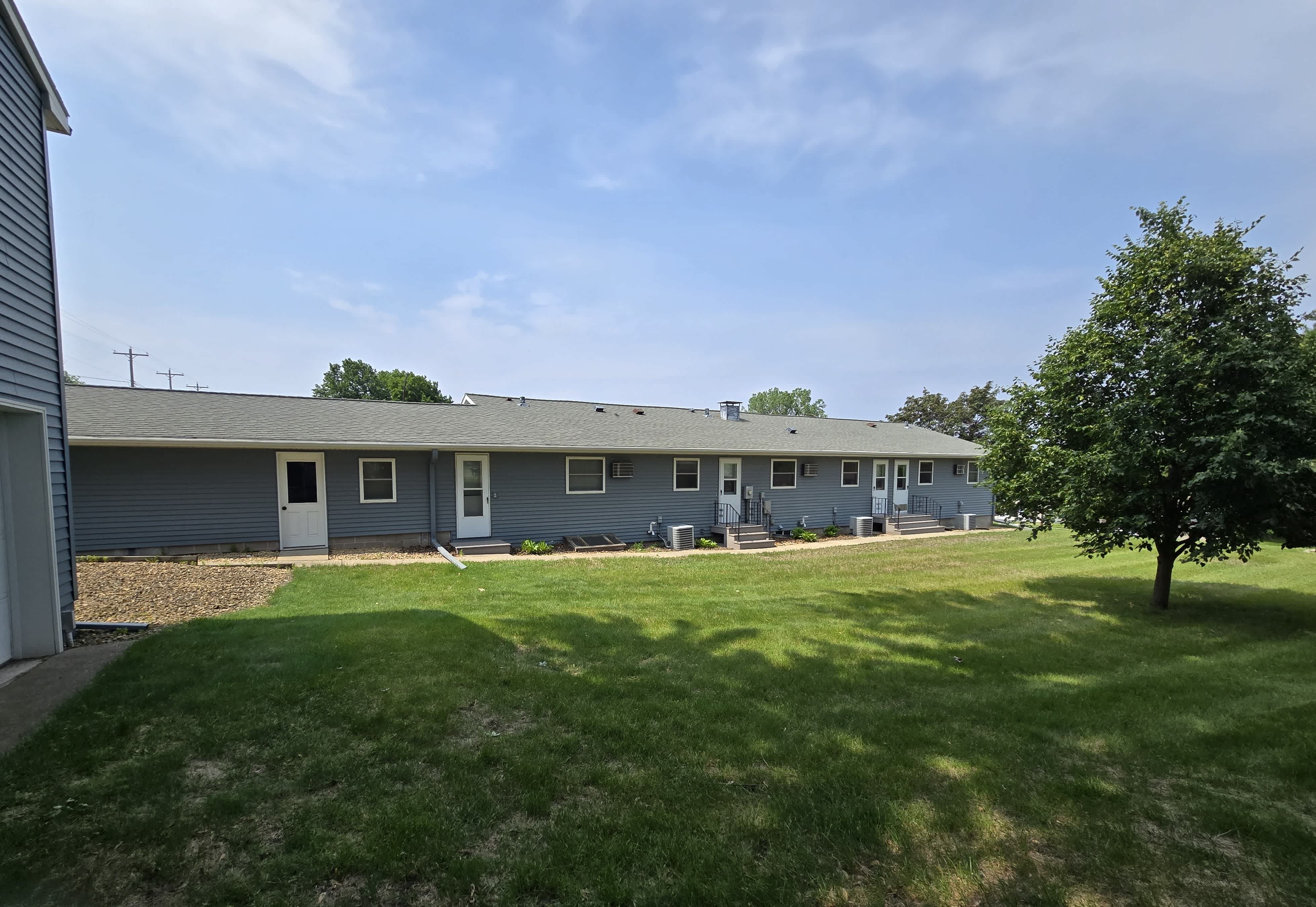 405 12th S St – photo 2