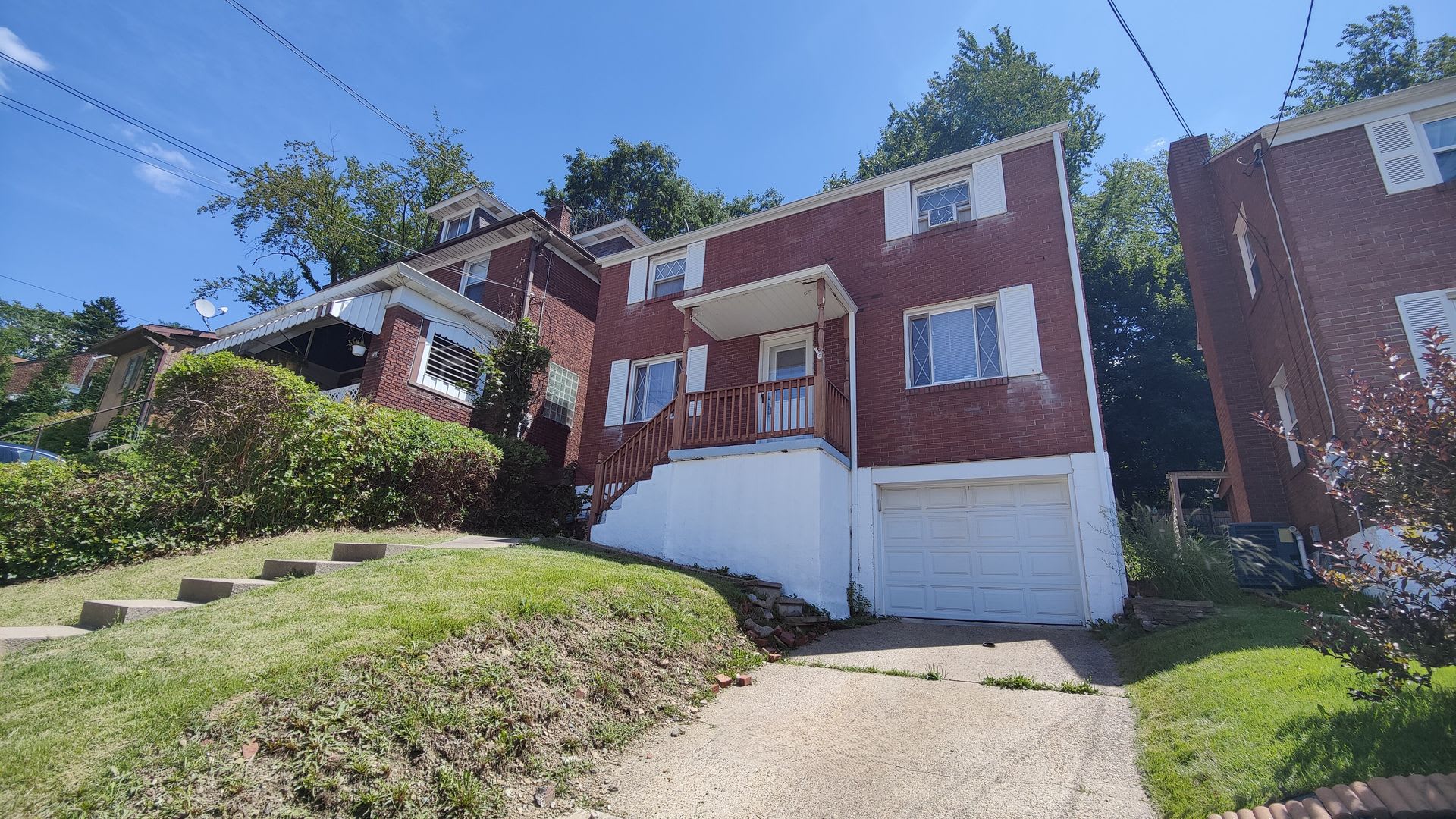 Recently Updated Cozy 3Bd 1Ba Single Family Home Available In Brentwood – photo 2