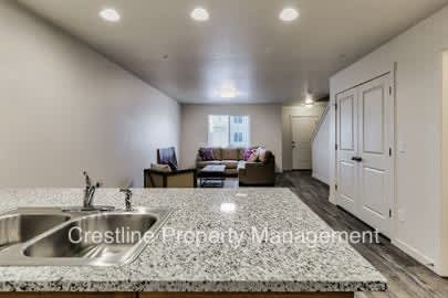1029 East Iowa Avenue – photo 4