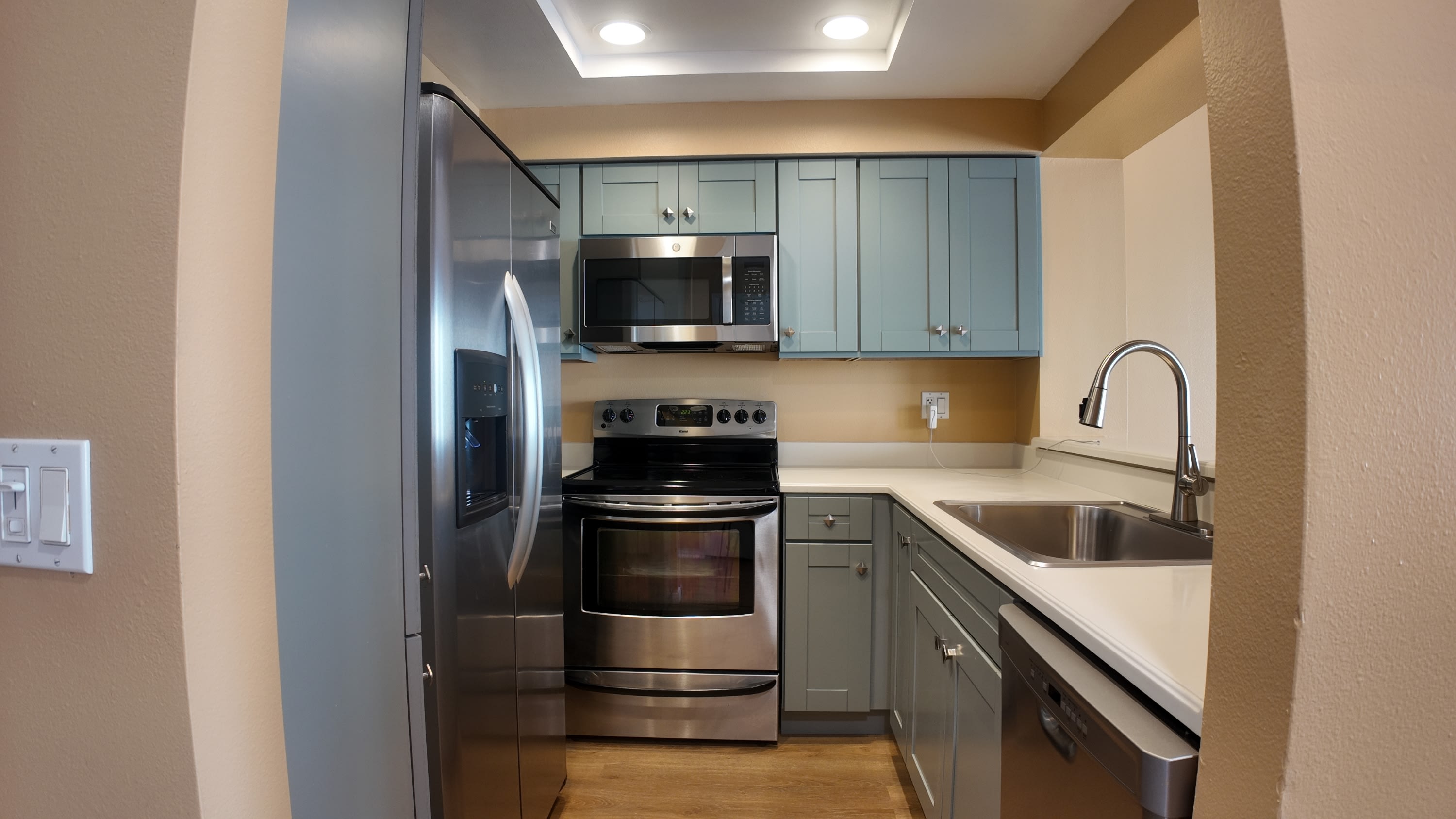 655 Columbia Street 313 – photo 1