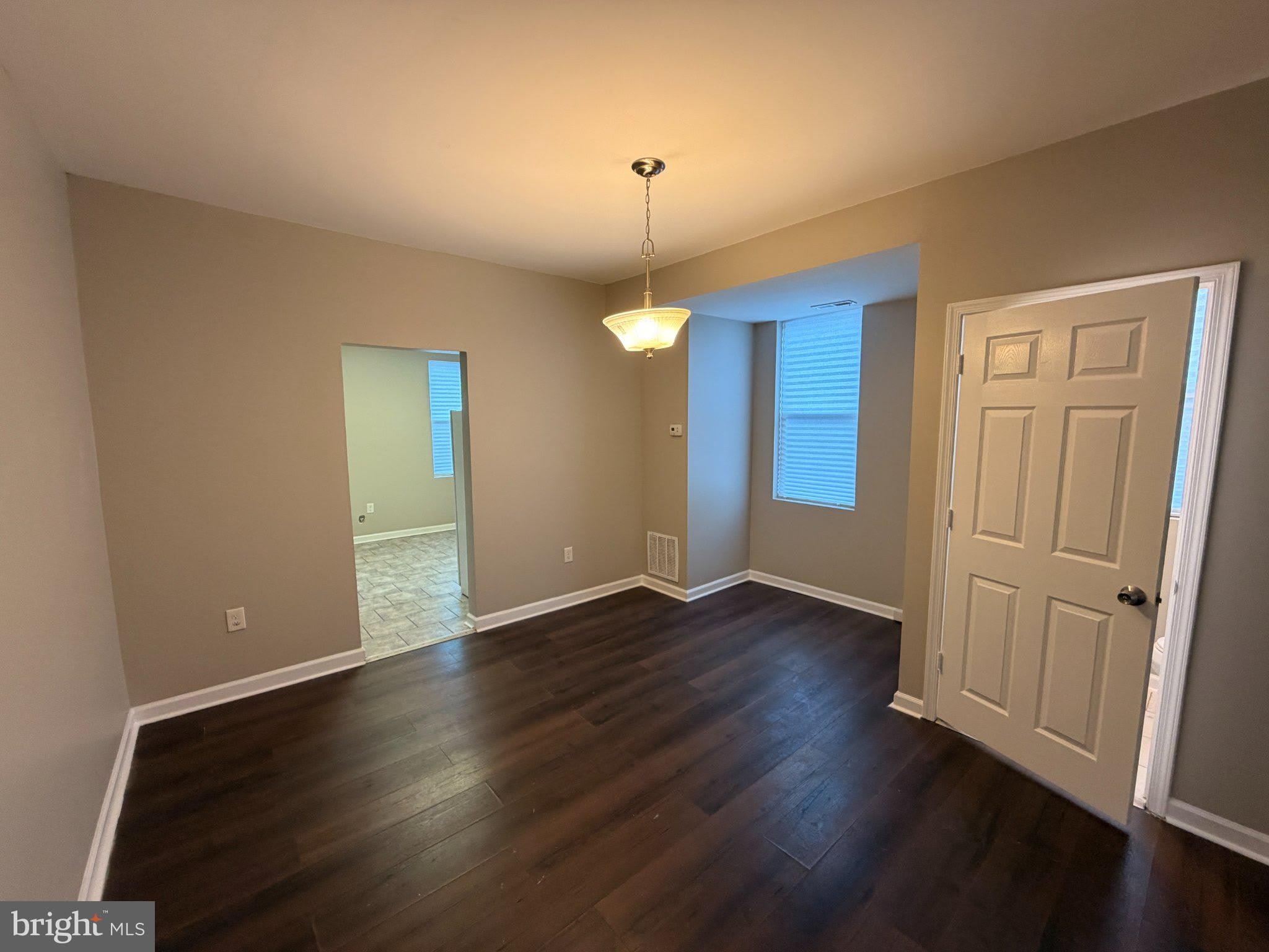 4924 CHALGROVE Avenue – photo 5