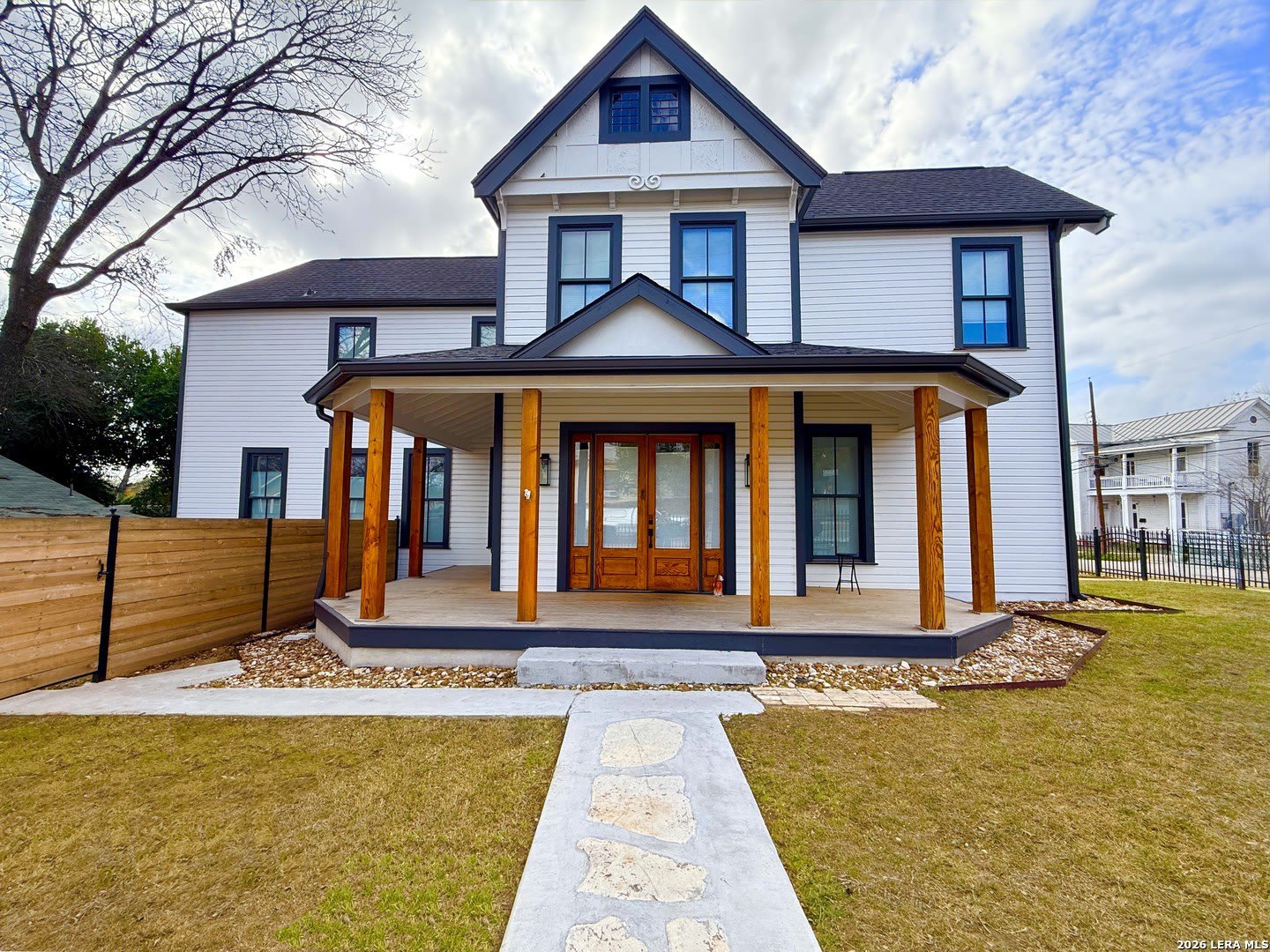 630 E CARSON ST – photo 1