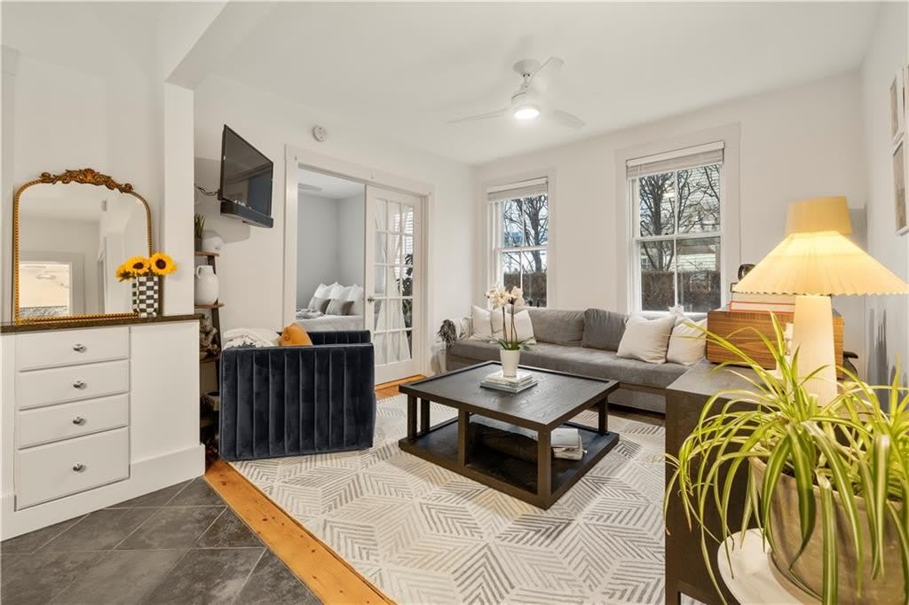33 Marsh Street – photo 1