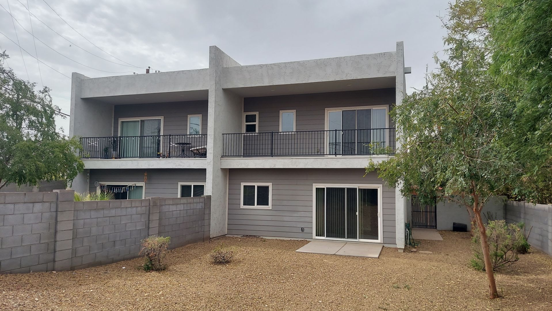 STUNNING PHOENIX TOWNHOME! – photo 3