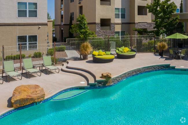 Villas at Helen Of Troy – photo 4