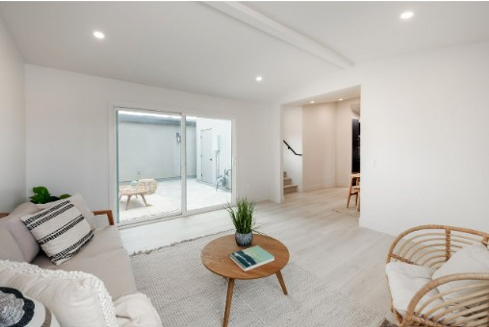 Your Dream Home For Rent – photo 3