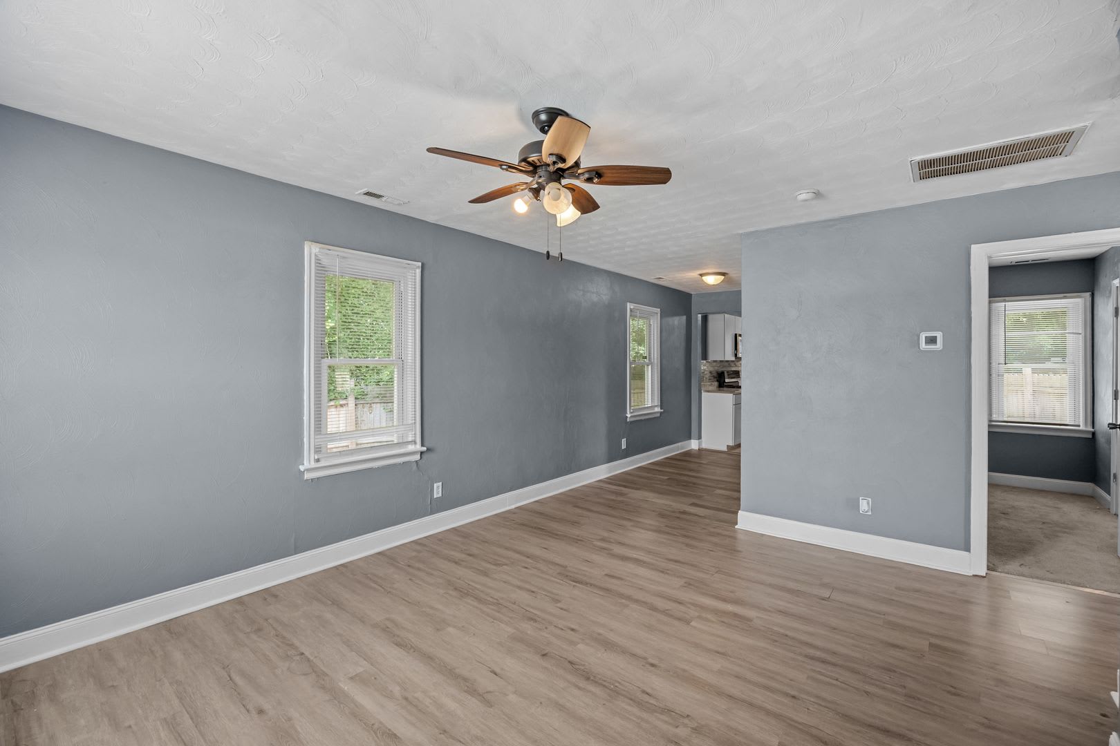 2321 Columbus Avenue – photo 2