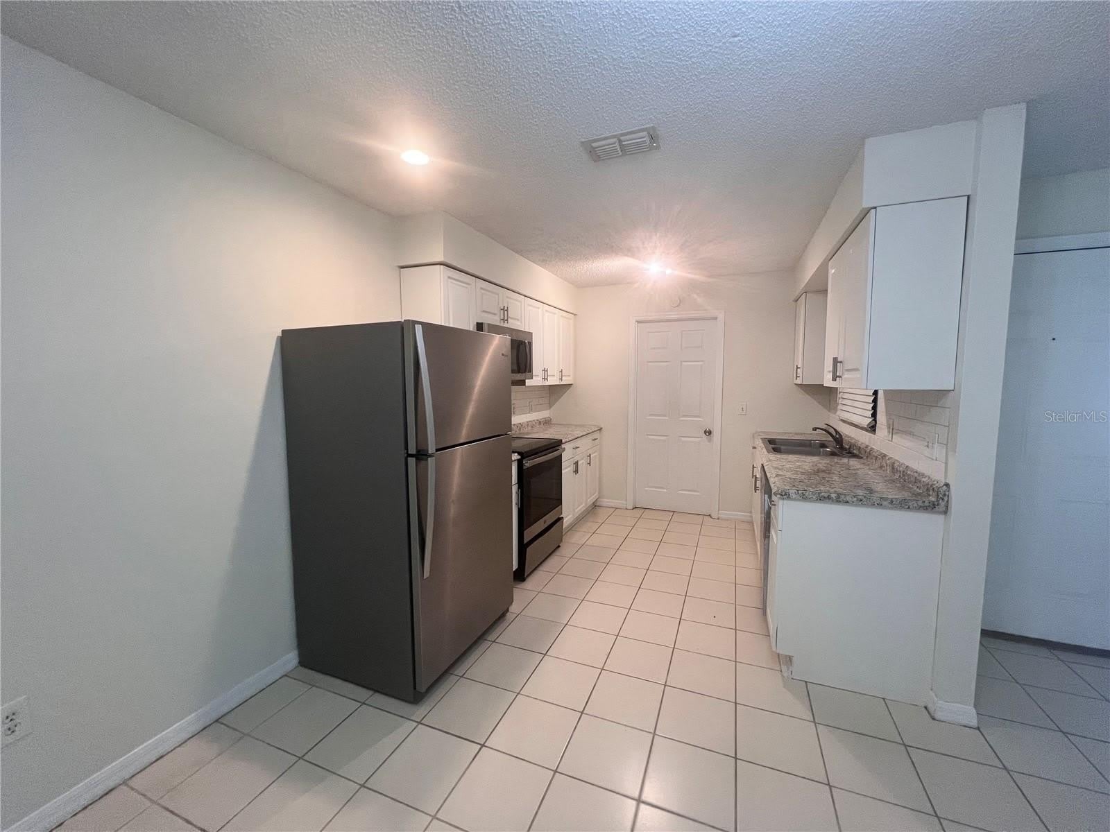 73 PROVIDENCE Lane – photo 4