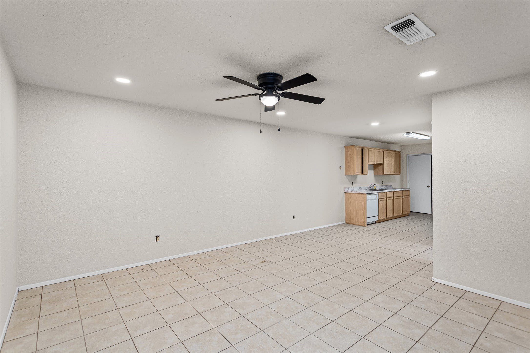 2720 James Road – photo 1