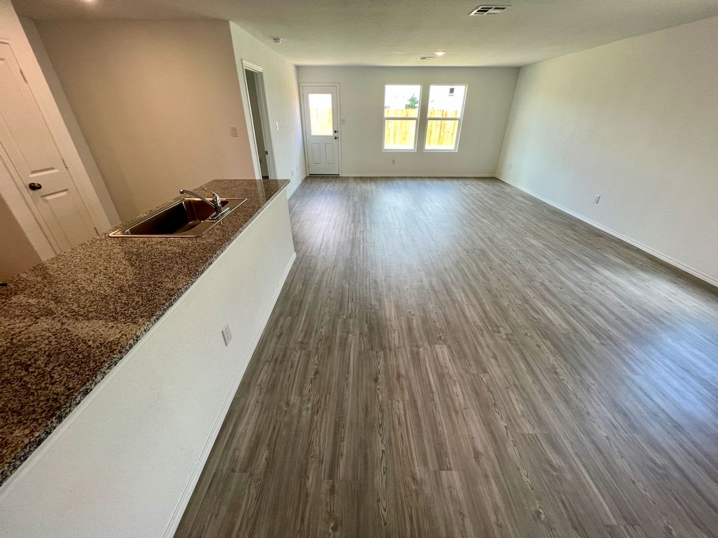 Awesome 4 Bed / 2 Bath – photo 5