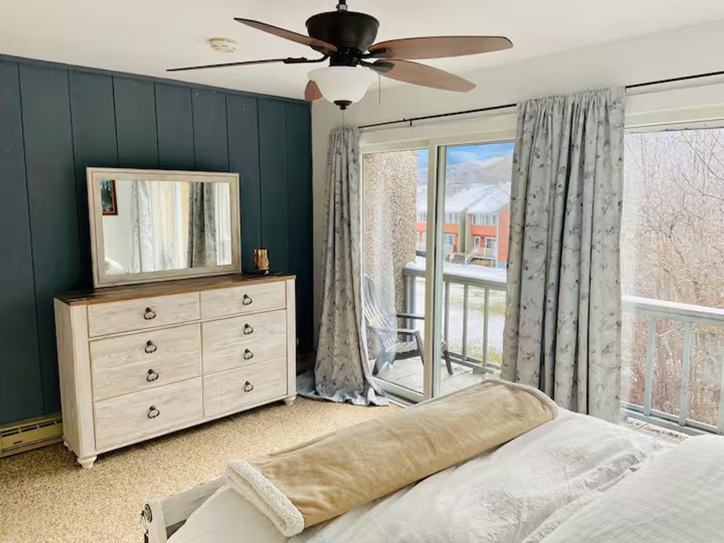 Charming 3BR Townhome in Hunter – photo 5