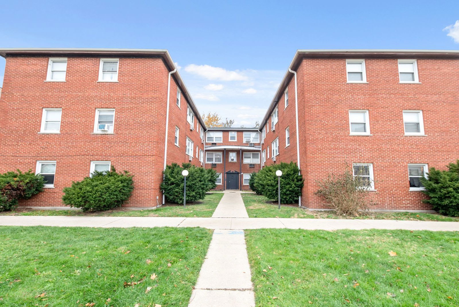 7906 South Wabash Avenue – photo 3