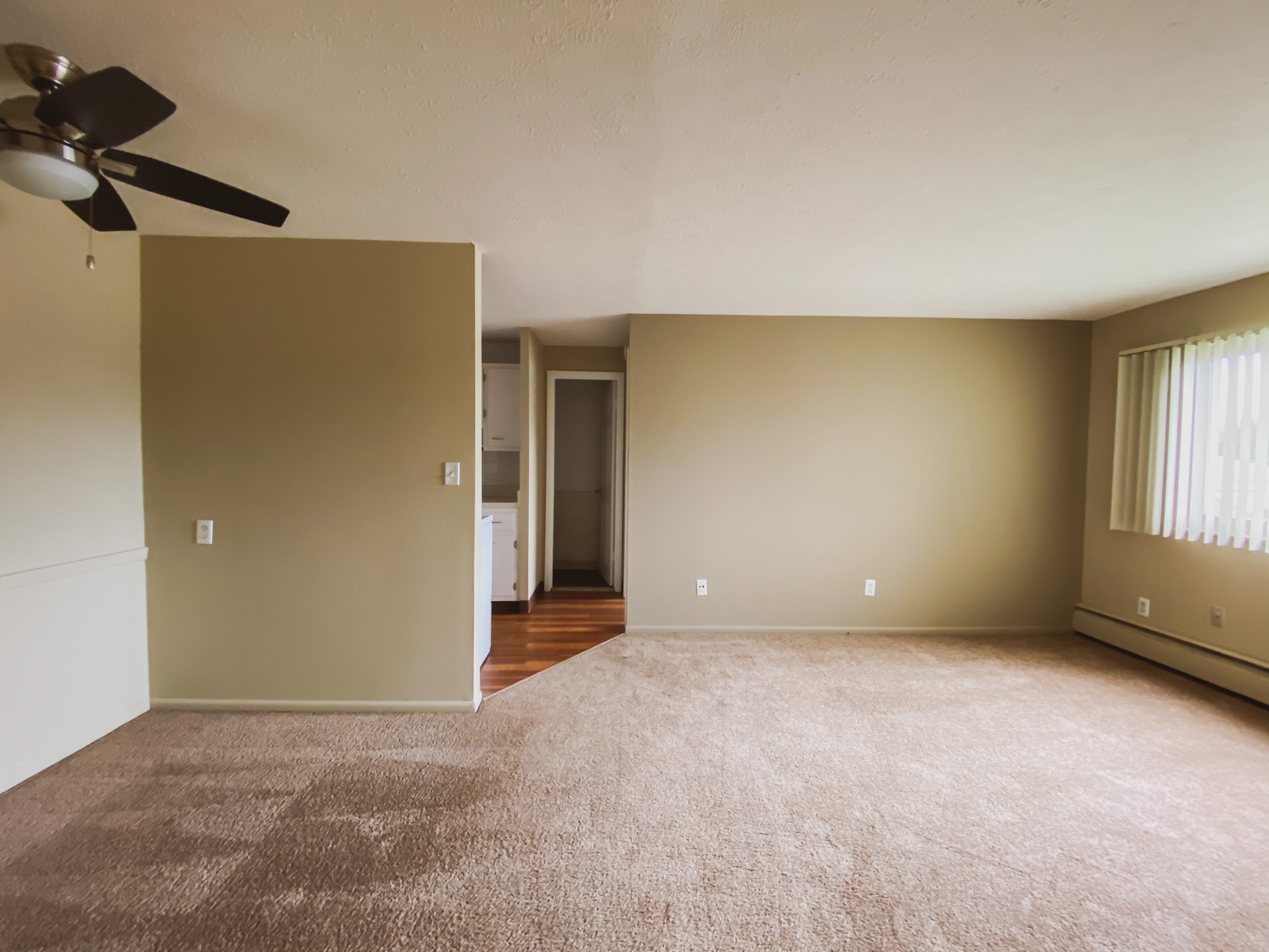 Holland Gardens Apartments – photo 2