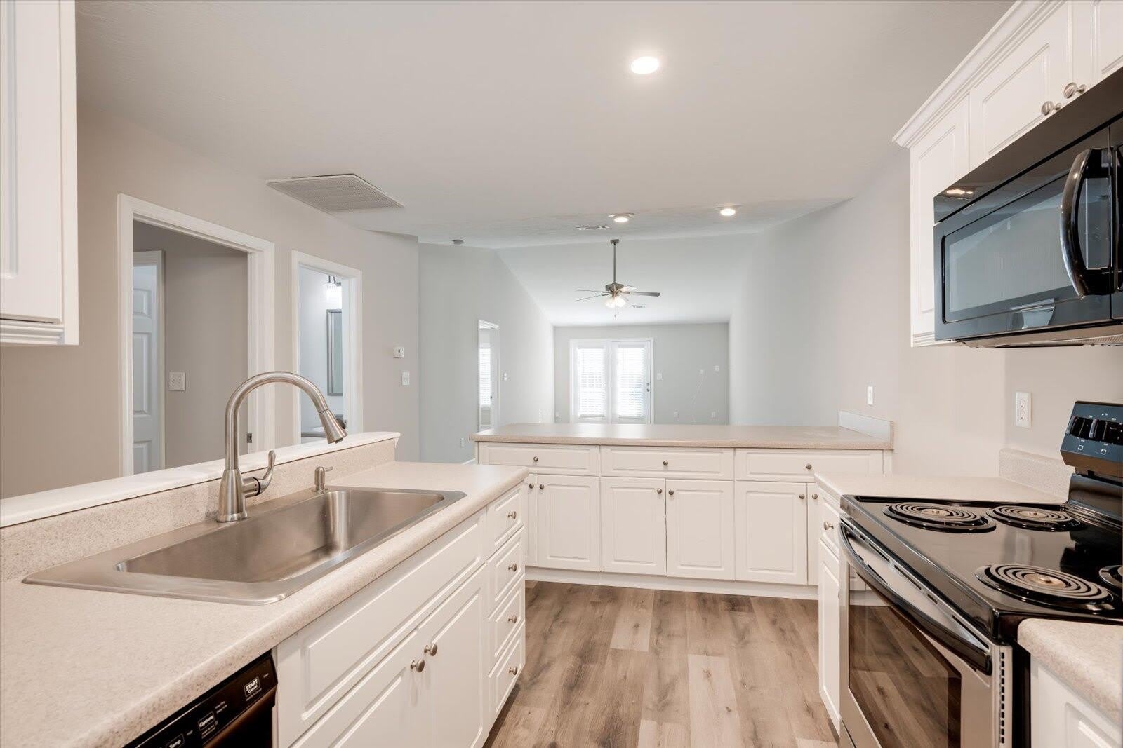 1216 Longpoint Drive – photo 3