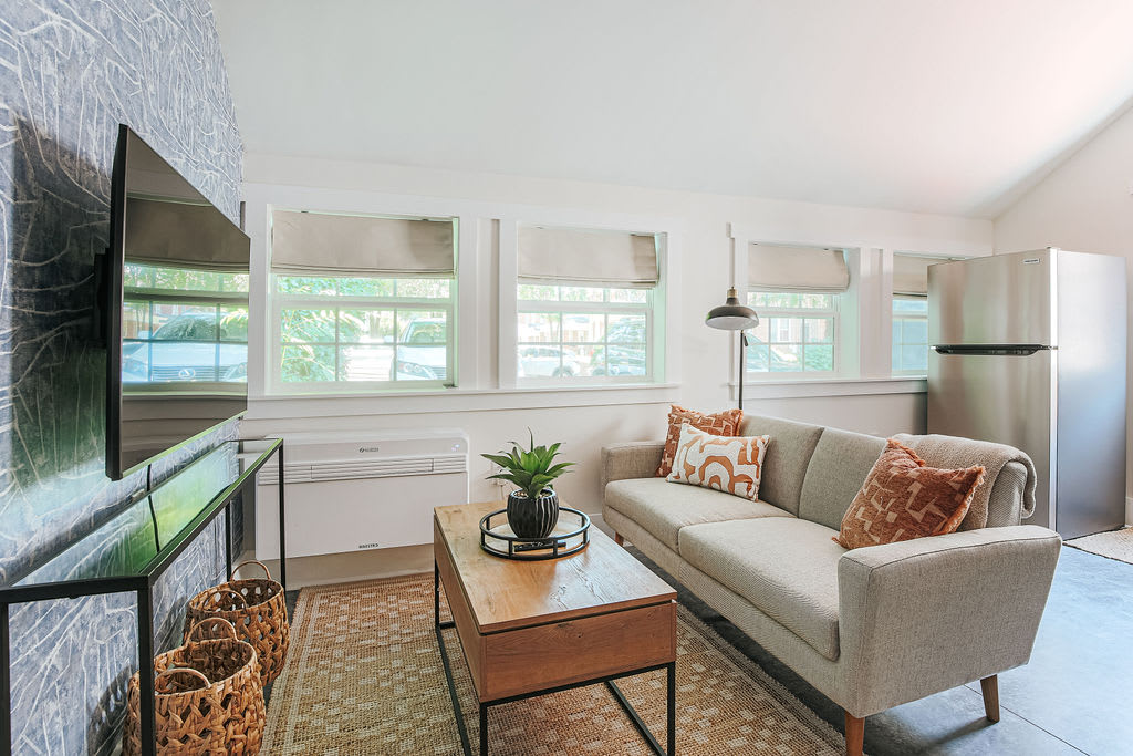 343 15th St Nw – photo 2