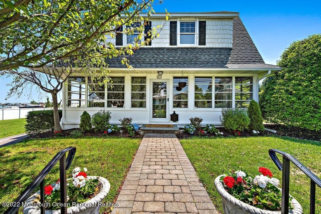 27 Shrewsbury Drive – photo 2