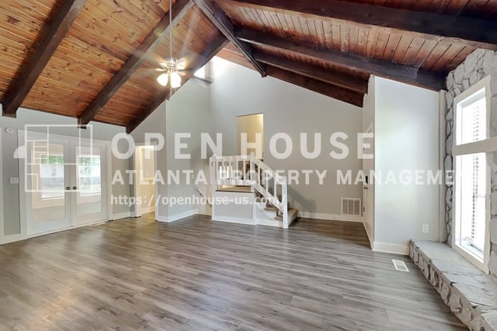 904 Branford Lane Northwest – photo 4