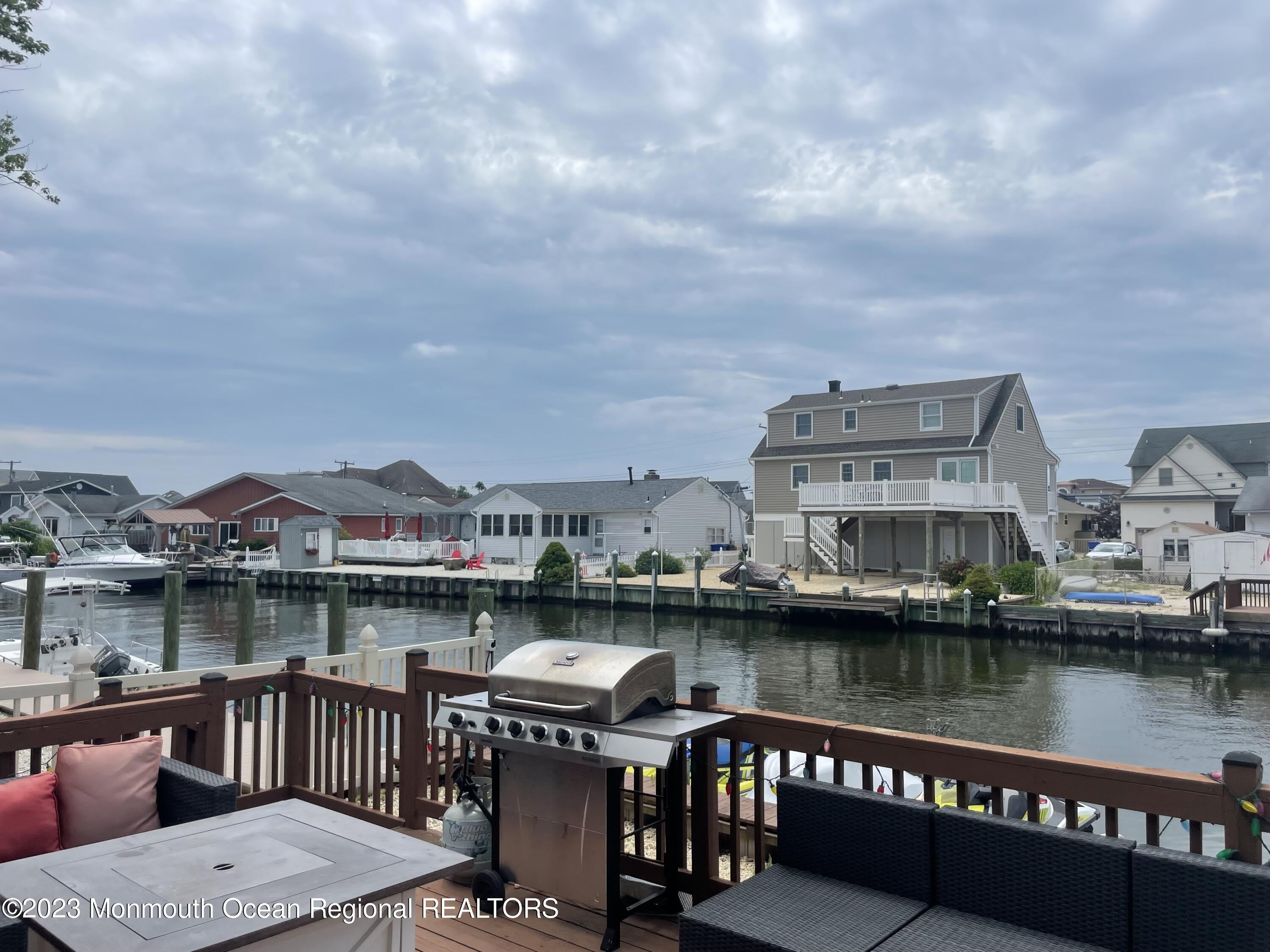 331 Stephan Avenue – photo 1