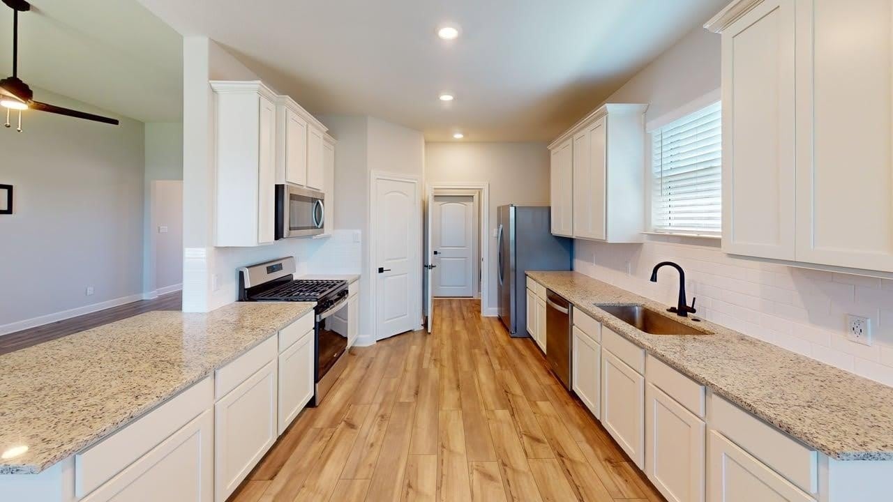 904 Emerson Drive – photo 4