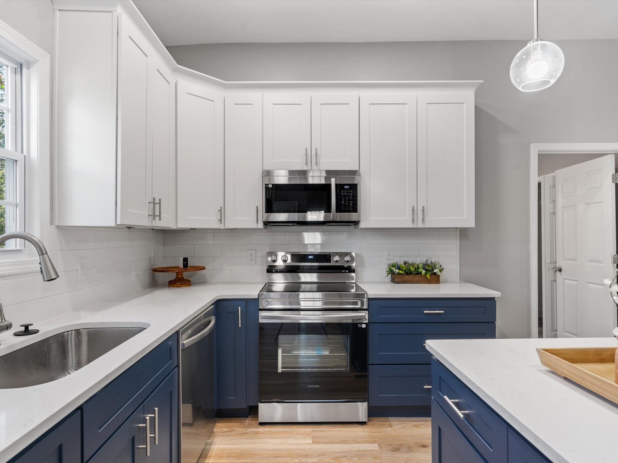 105 South York Street – photo 2