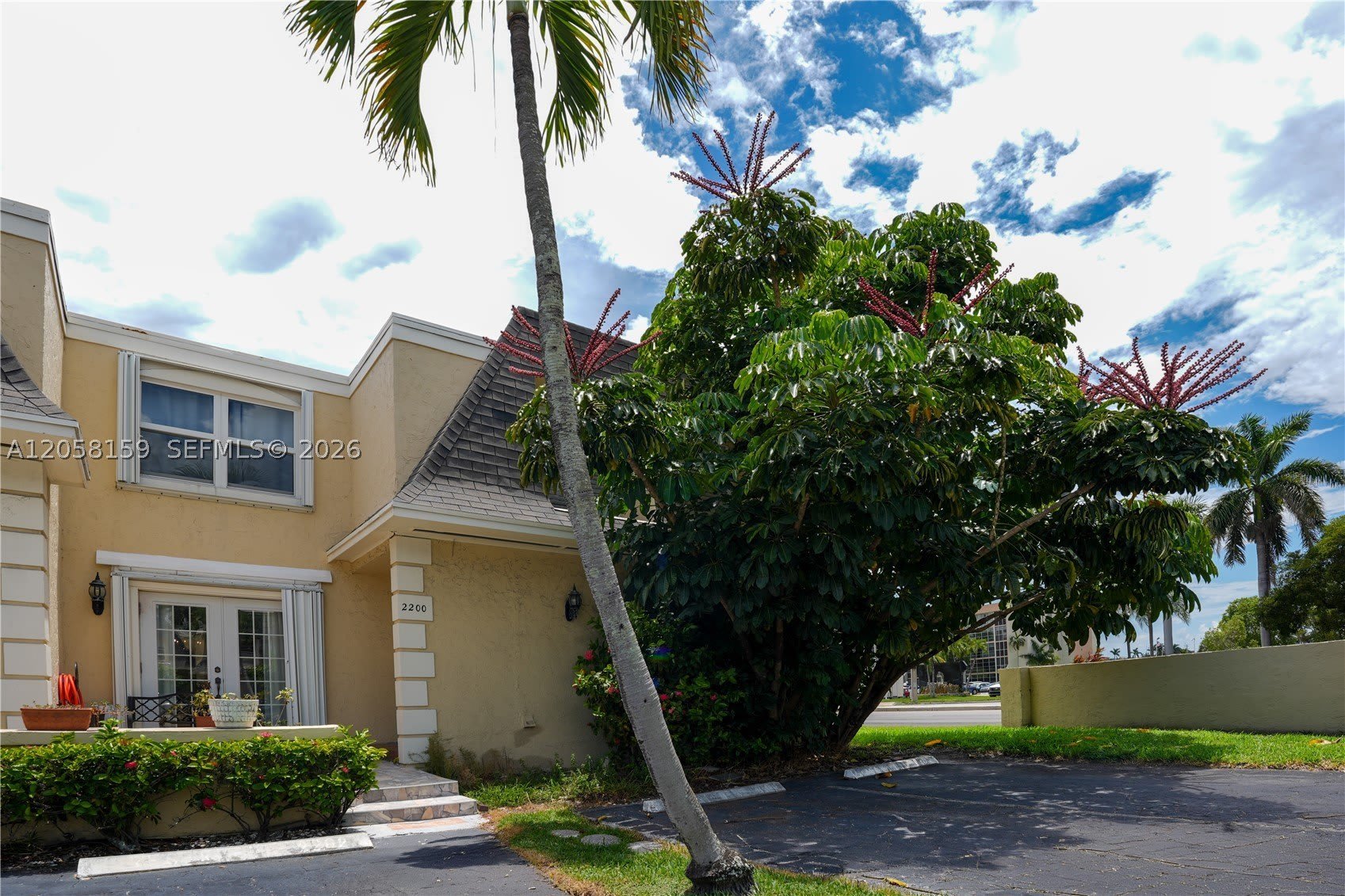 2200 NE 7th St – photo 1