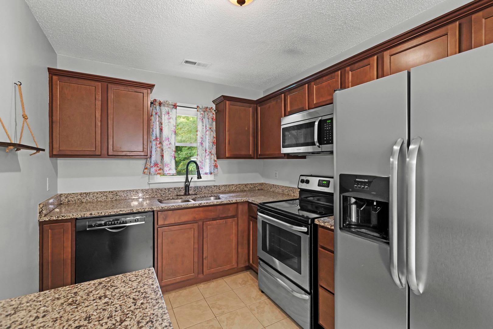 Great Price Apply Now – photo 4