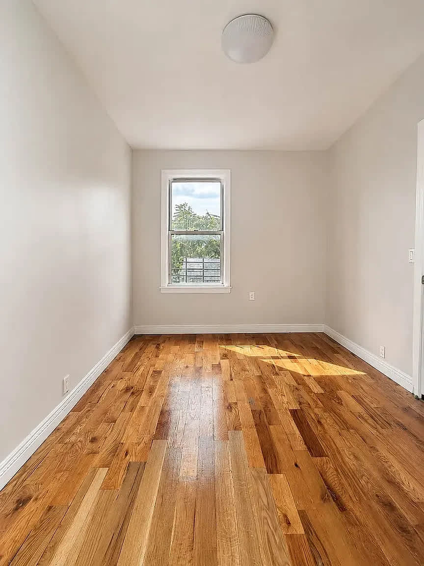 16854 Liberty Ave Apt F11 – photo 3
