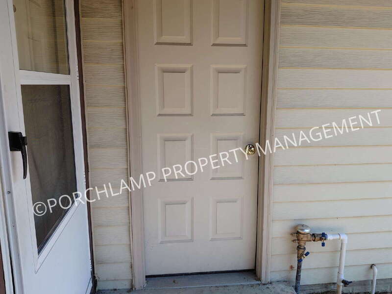 6779 Pleasantview Street Northeast – photo 3