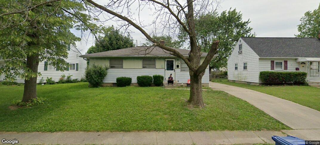 618 Roth Avenue – photo 1