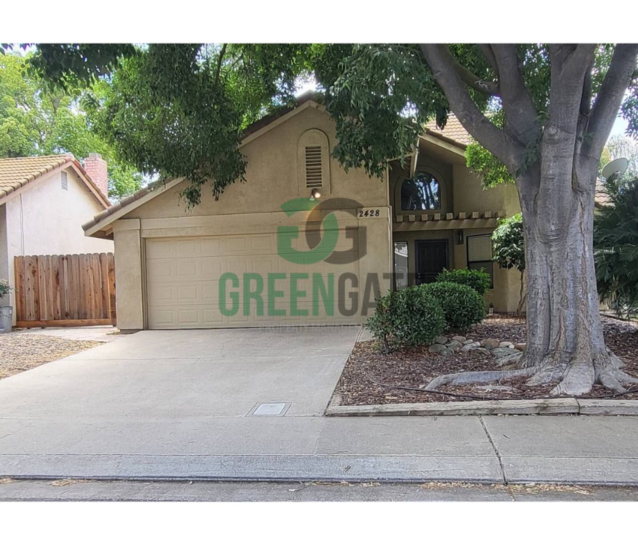 Welcome to this beautiful well maintained 4 bedroom Modesto home! 2428 Woodvale Dr – photo 3