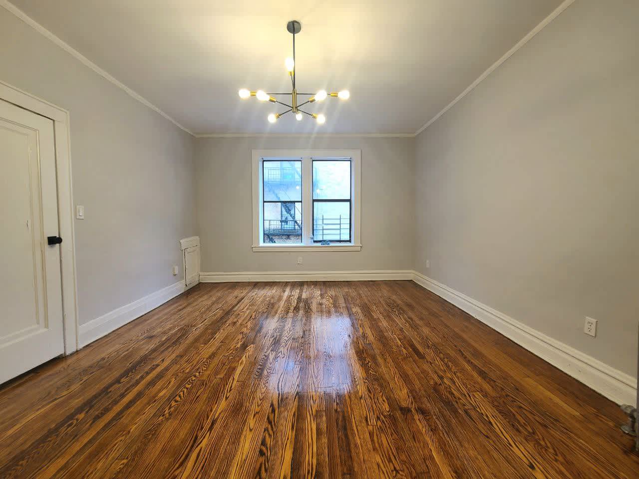 600 Salem Ave – photo 5